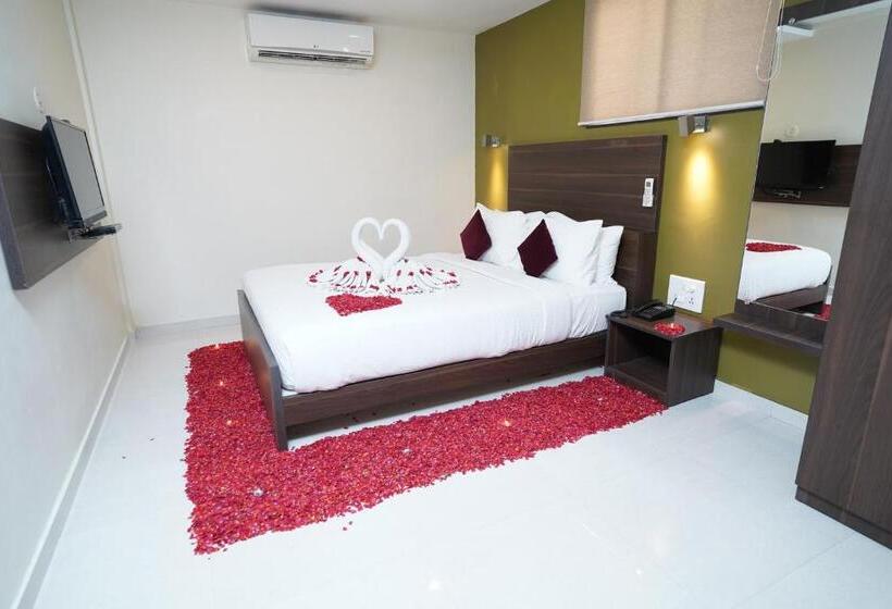 Отель Metropolis