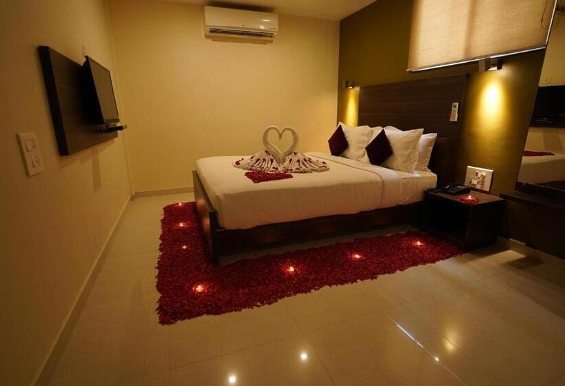 Отель Metropolis