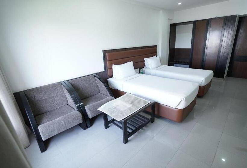 Отель Metropolis