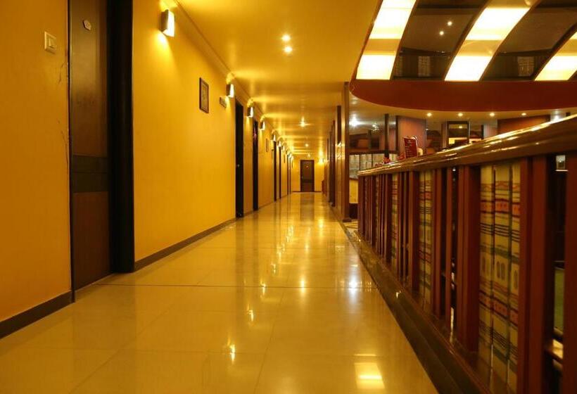 Отель Metropolis