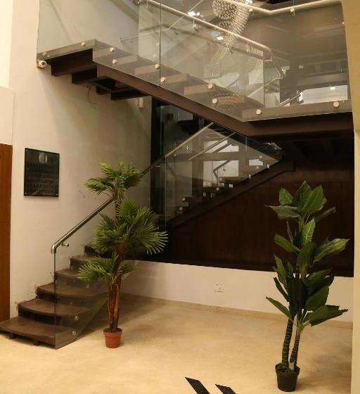 Отель Metropolis