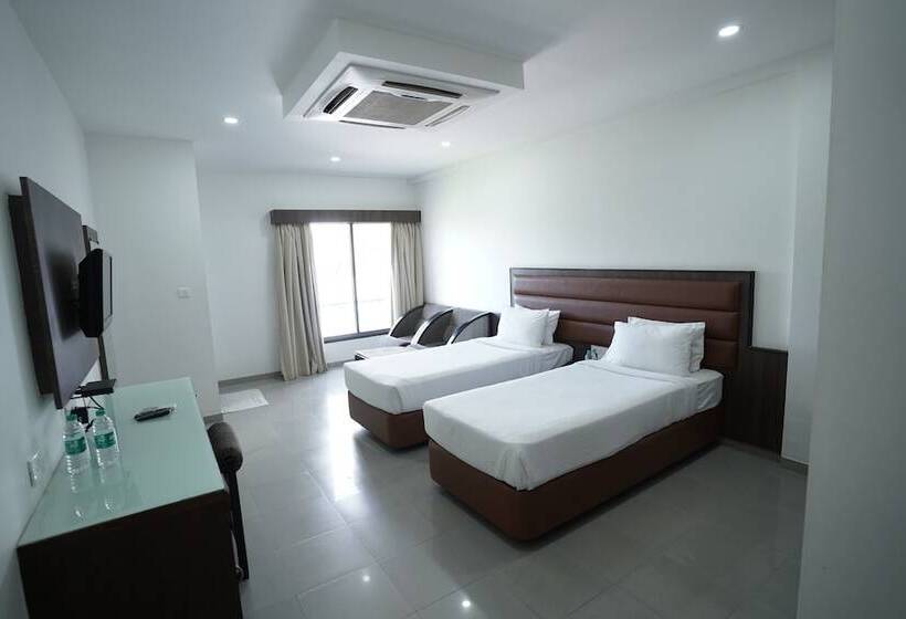 Отель Metropolis