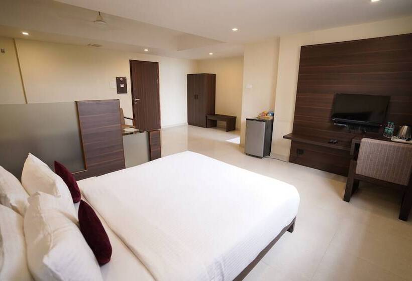 Отель Metropolis