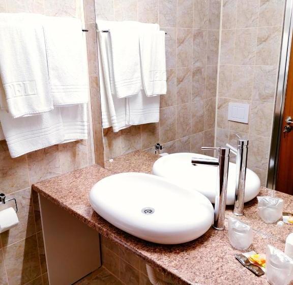 Отель Muncel Băile Felix