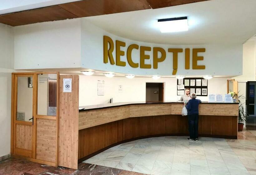Отель Muncel Băile Felix