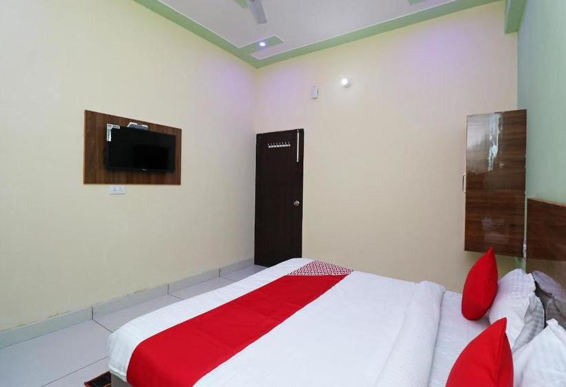 Отель Oyo 29006 Almond Leaf