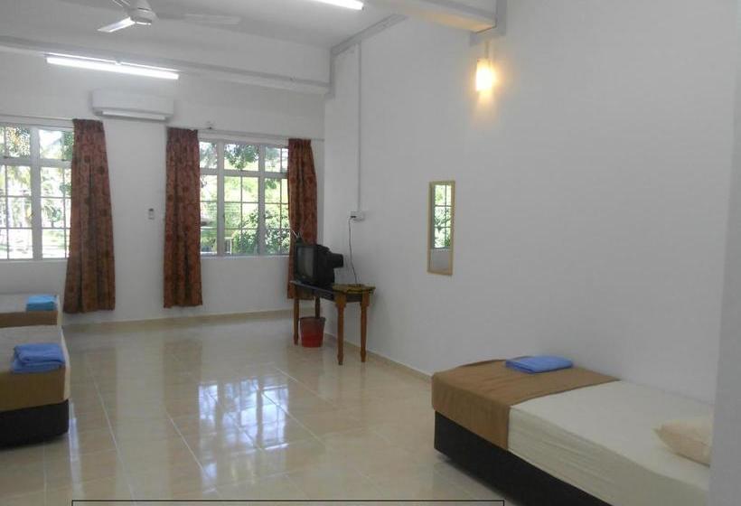 בית מלון כפרי Oyo 90316 Tt Rest House