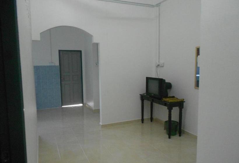 בית מלון כפרי Oyo 90316 Tt Rest House