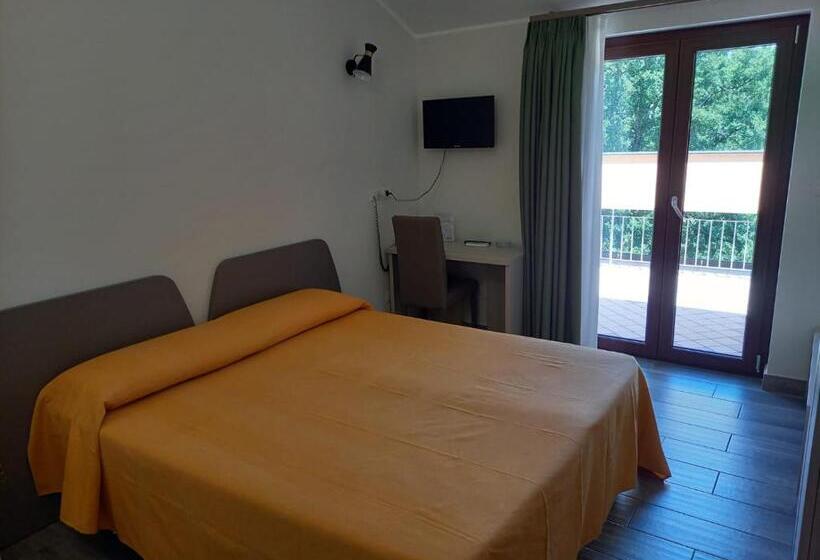 فندق Ristorante Villa Terry