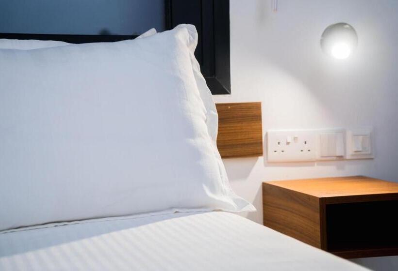 בית מלון כפרי Urban Habitat Executive Suites