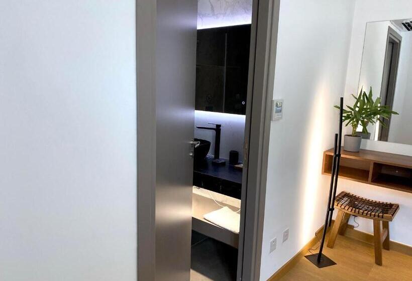 בית מלון כפרי Urban Habitat Executive Suites