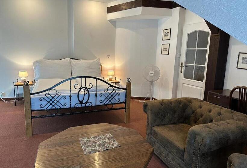 Lesní Hotel Peršlák