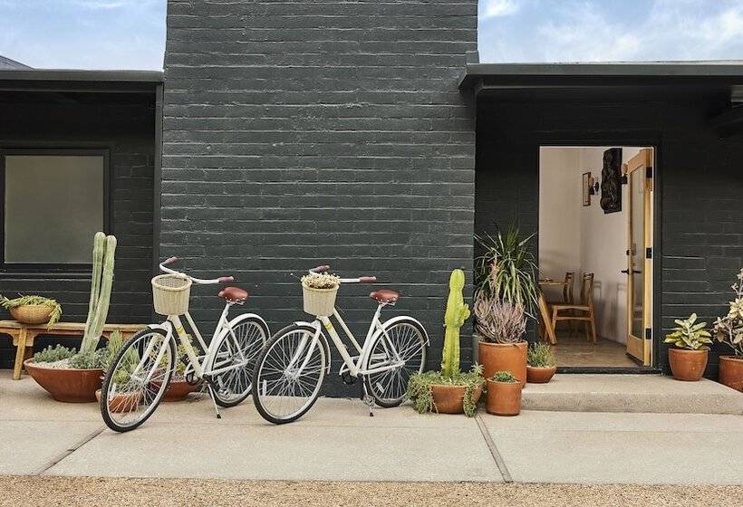 فندق على الطريق June Malibu