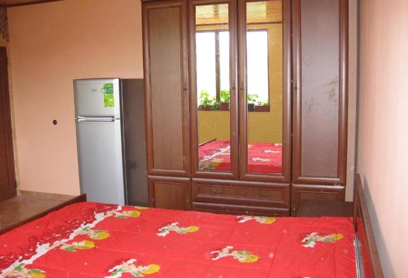 膳宿费 Albena Guest House