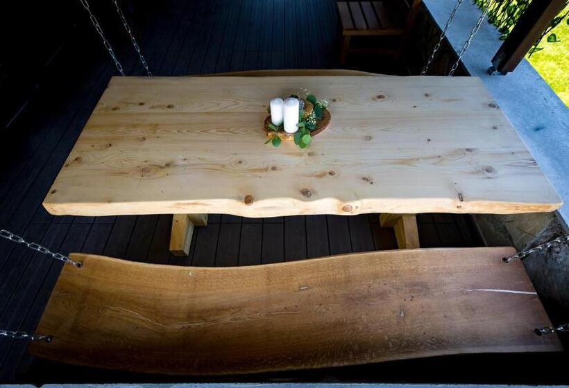 פנסיון Casa Iustin