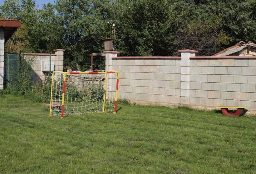 膳宿费 Dobrevata House