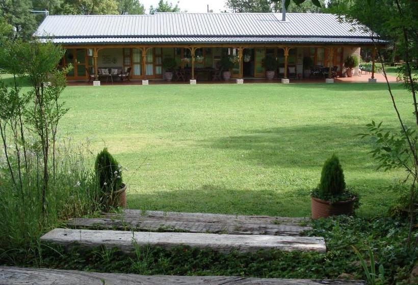 פנסיון Dusk To Dawn Garden Court Burgersdorp