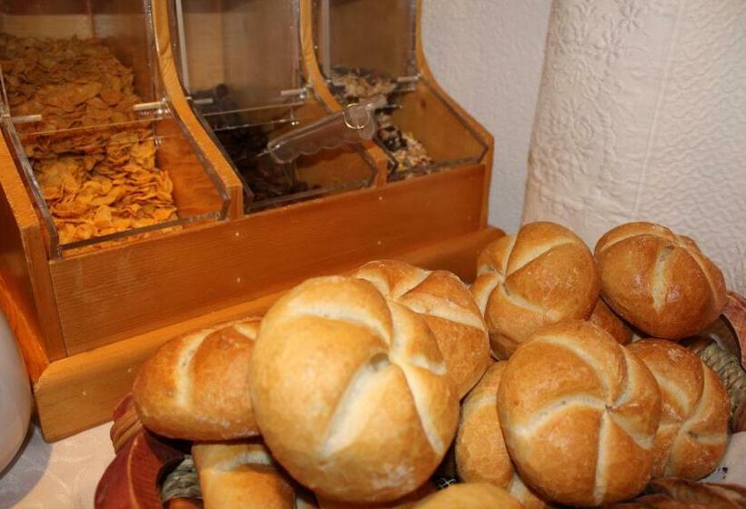 بنسيون Haus Mathies