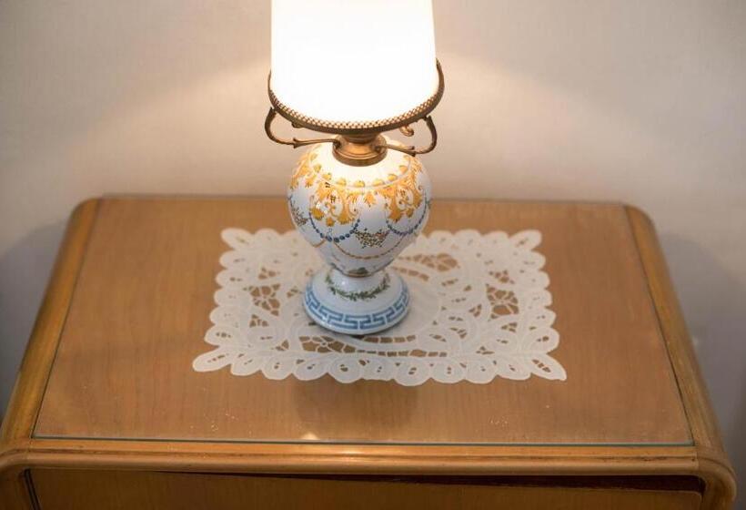 بنسيون Historia  Dimore Corte Chiesa