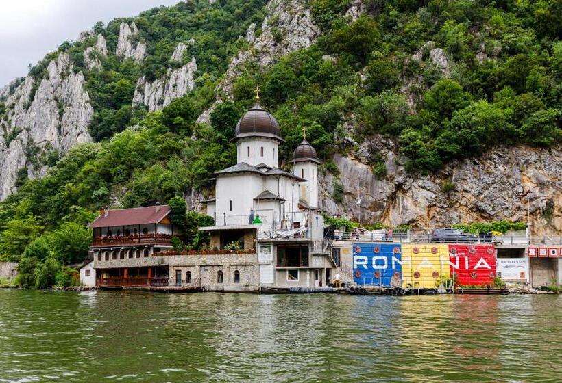 Pensiunea Decebal Resort   Cazanele Dunarii