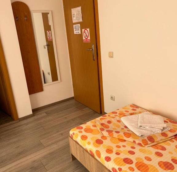 Pensiunea Floare De Colt