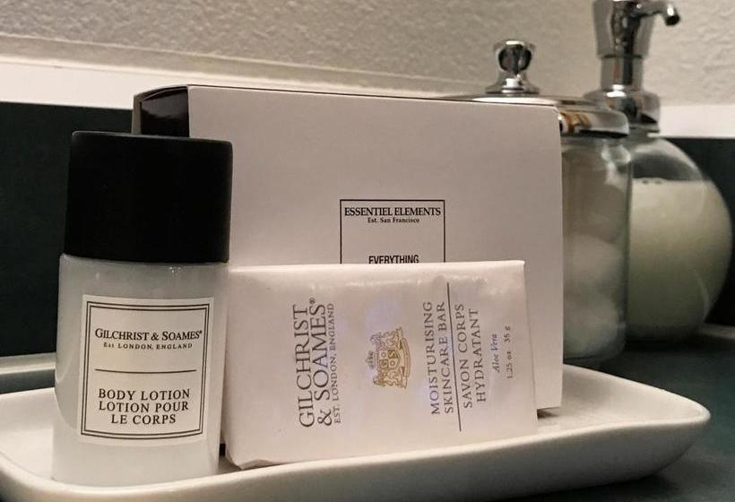 Alaska House Of Jade Bed And Breakfast