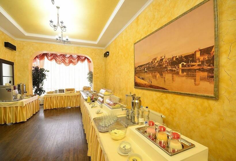 Congress Hotel Forum