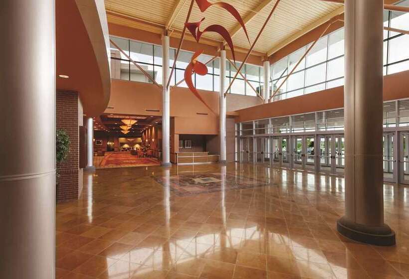 Embassy Suites Omaha La Vista/hotel & Conference Center