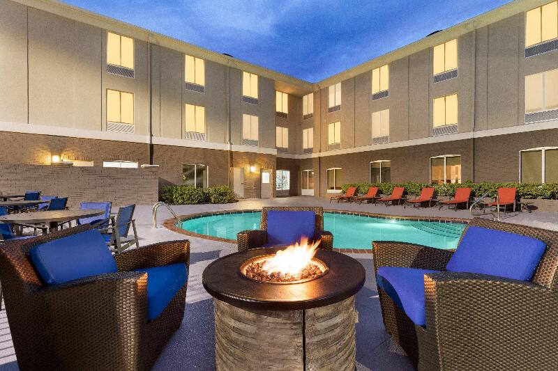 Holiday Inn Express Hotel & Suites Auburn   University Area, An Ihg