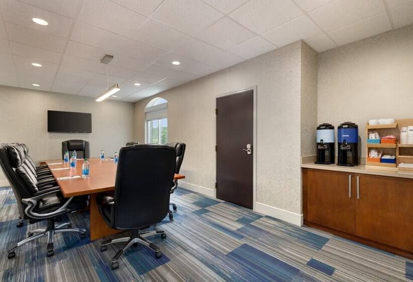 Holiday Inn Express Hotel & Suites Auburn   University Area, An Ihg