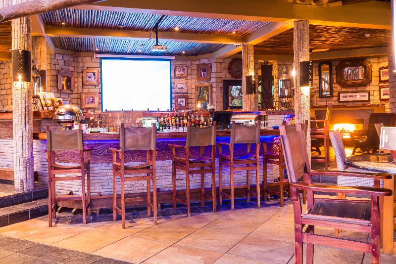 هتل The David Livingstone Safari Lodge & Spa