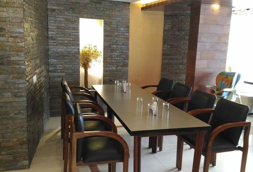 Отель Aroma Classic Days