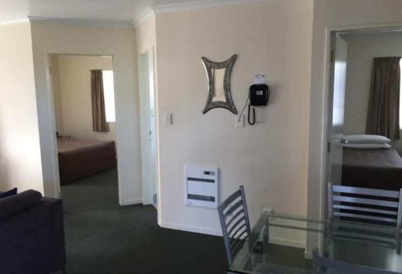 בית מלון כפרי Asure Cooks Gardens Motor Lodge