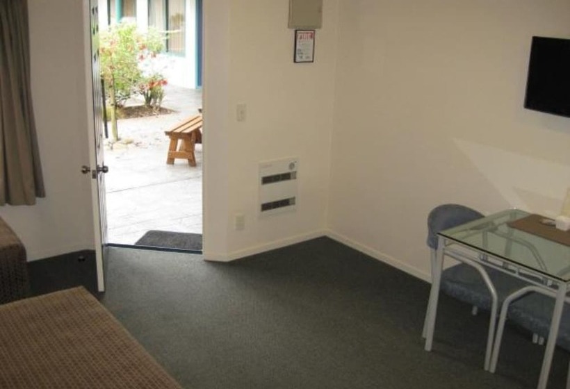 בית מלון כפרי Asure Cooks Gardens Motor Lodge