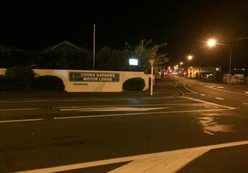 בית מלון כפרי Asure Cooks Gardens Motor Lodge