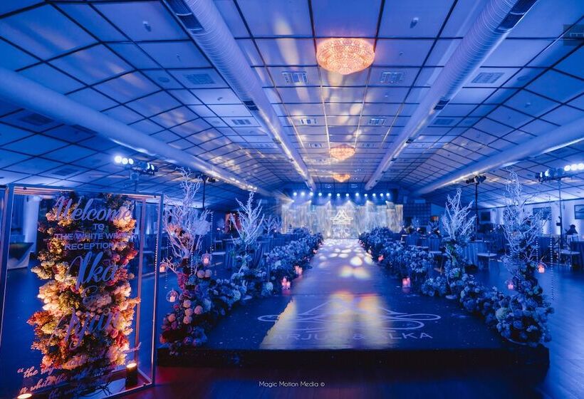 호텔 Backwater Ripples Kumarakom