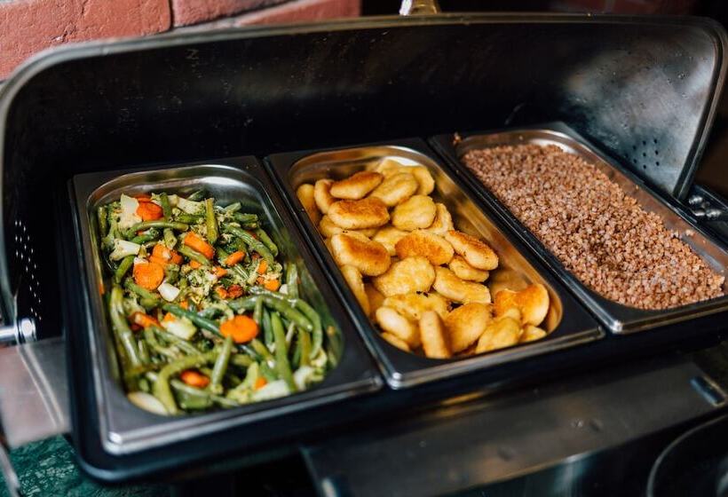 هتل Benefit Plaza Congress