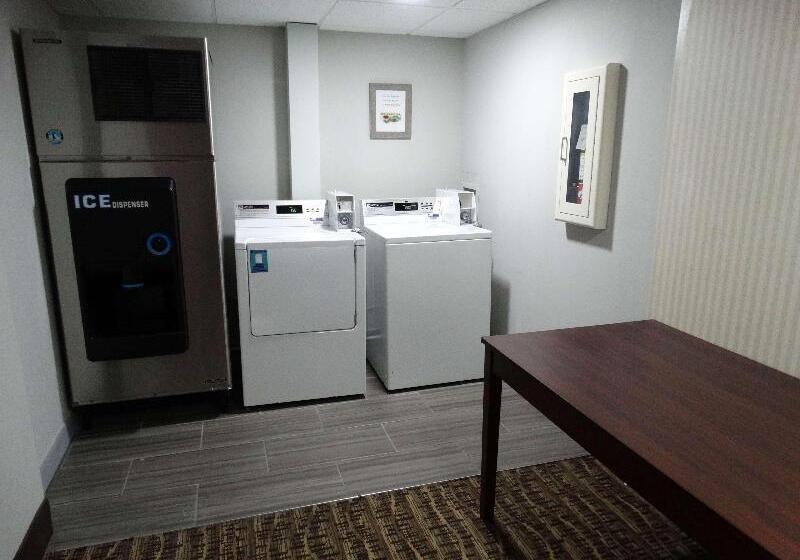 فندق Best Western Plus Wausau Rothschild