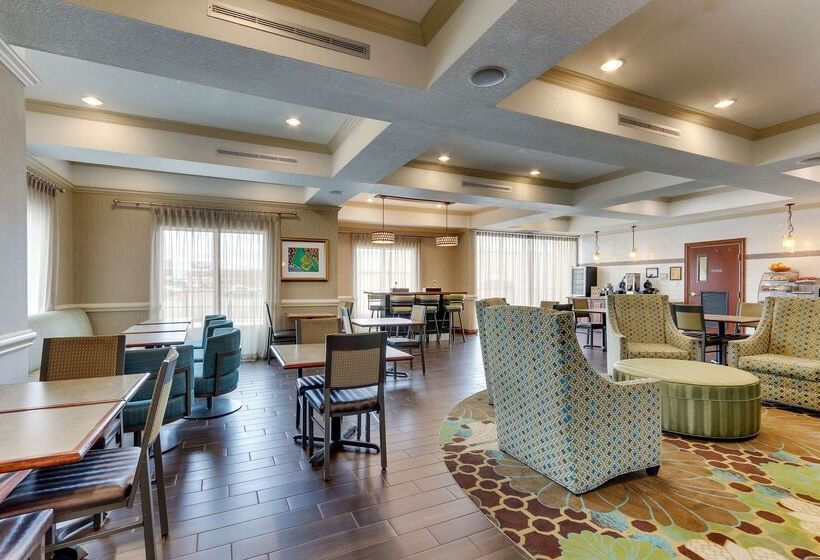 فندق Comfort Inn & Suites