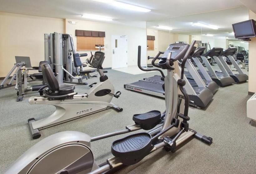 Отель Candlewood Suites Augusta, An Ihg