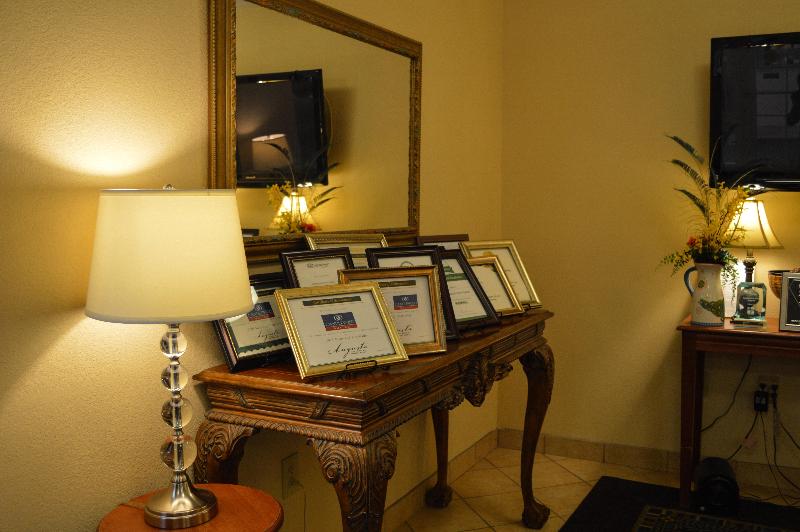 Отель Candlewood Suites Augusta, An Ihg