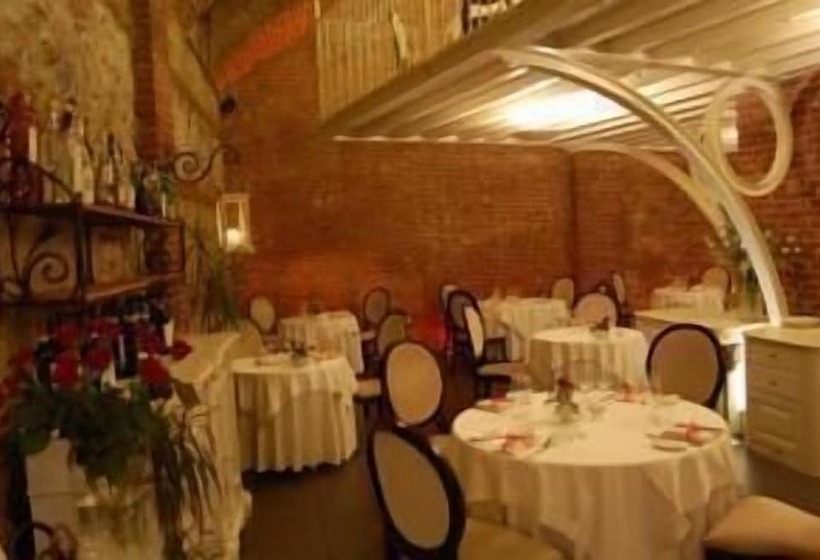 فندق Cascina Di Corte