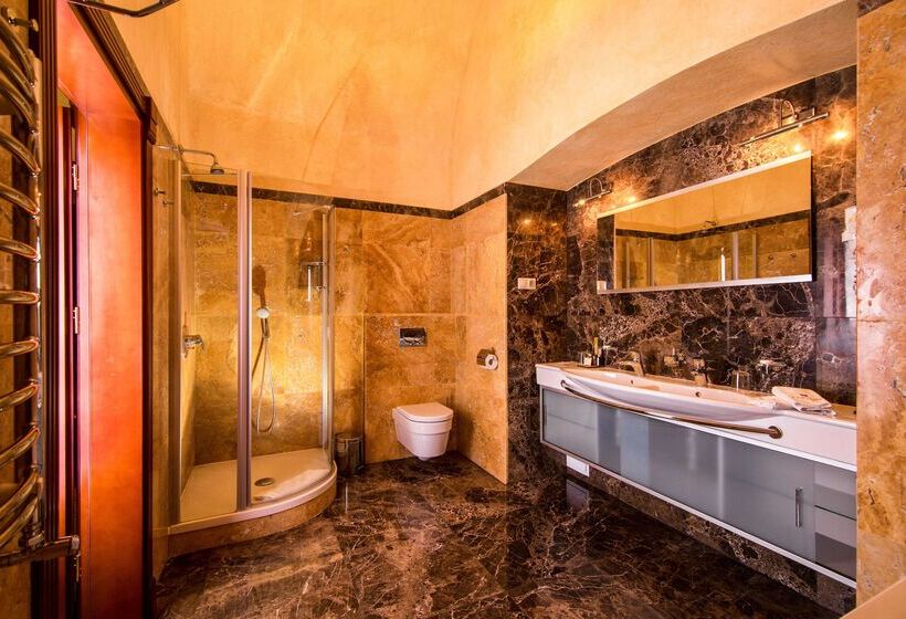 هتل Citadel Gastro Boutique