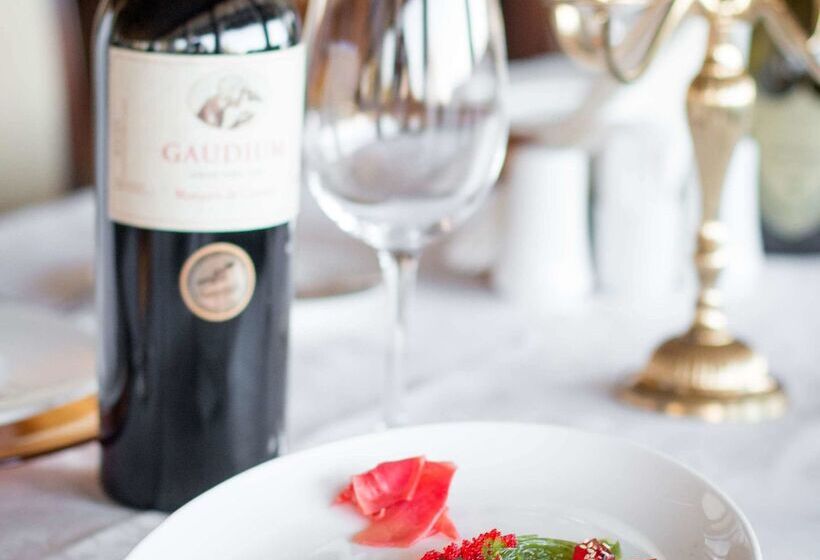 هتل Citadel Gastro Boutique