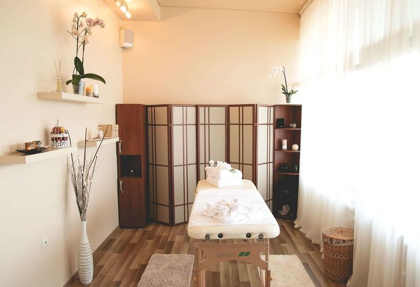 هتل Citadel Gastro Boutique