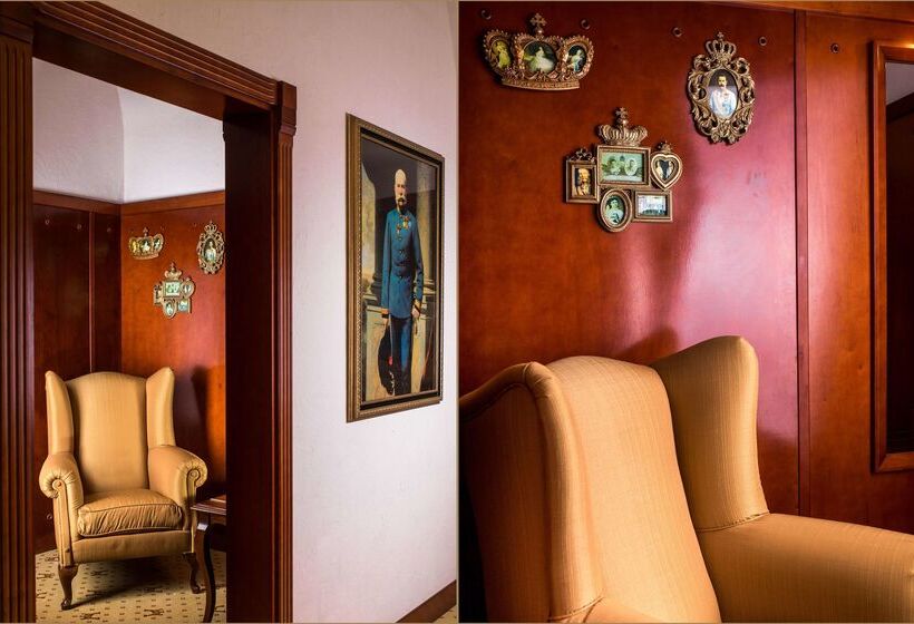 هتل Citadel Gastro Boutique