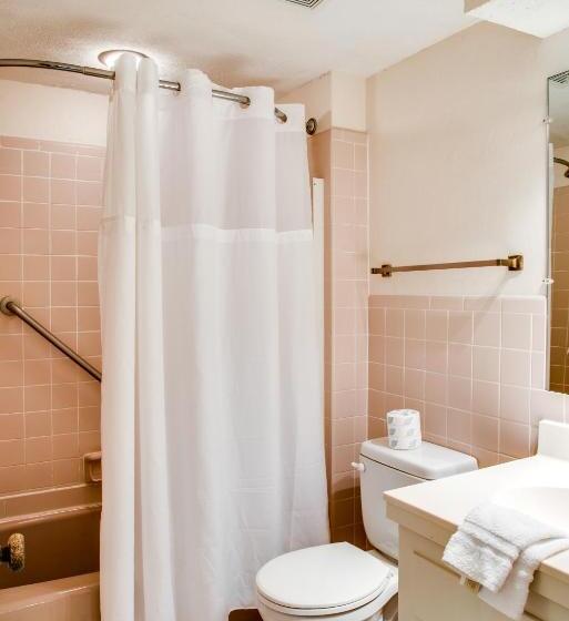 فندق Cliff Dwellers Inn