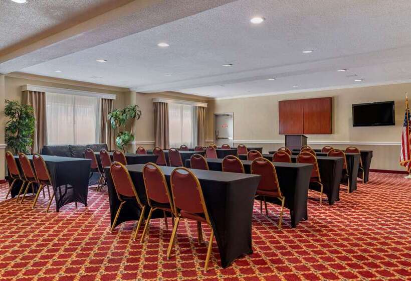 Отель Comfort Inn & Suites Texas Hill Country