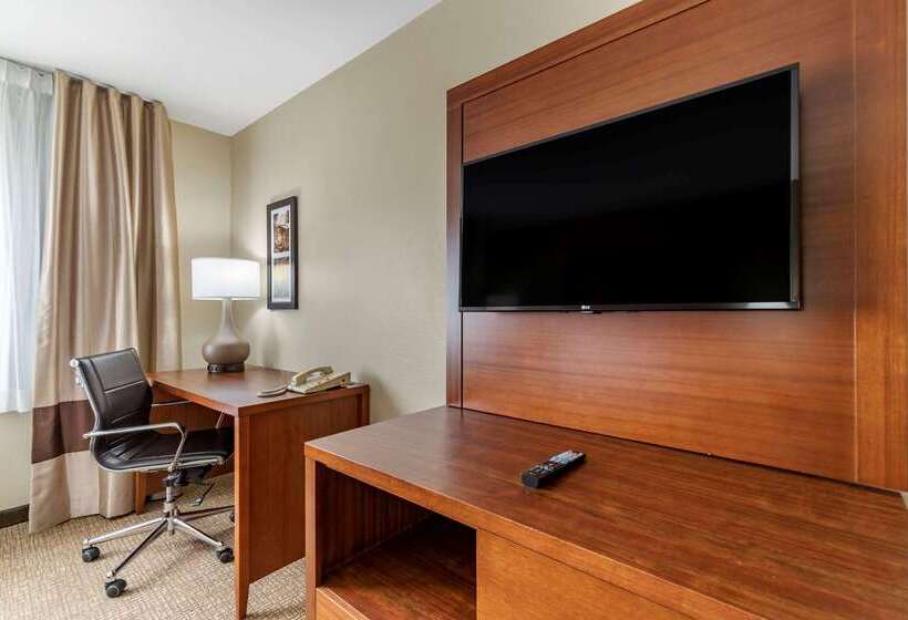 Отель Comfort Inn & Suites Texas Hill Country