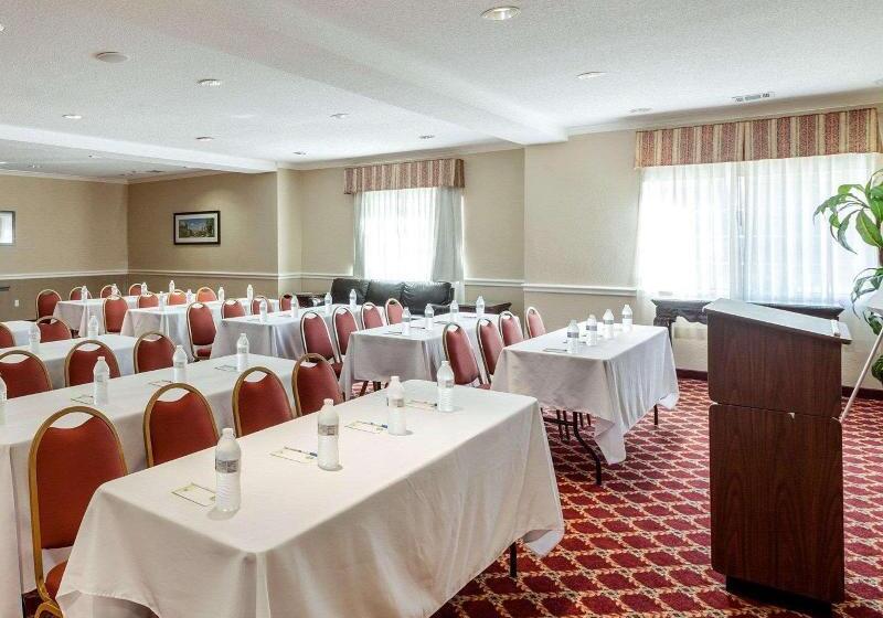 Отель Comfort Inn & Suites Texas Hill Country